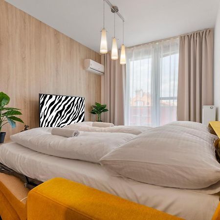 Апартаменты Lam Safari - Balcony - Ac - Free Parking Братислава Экстерьер фото