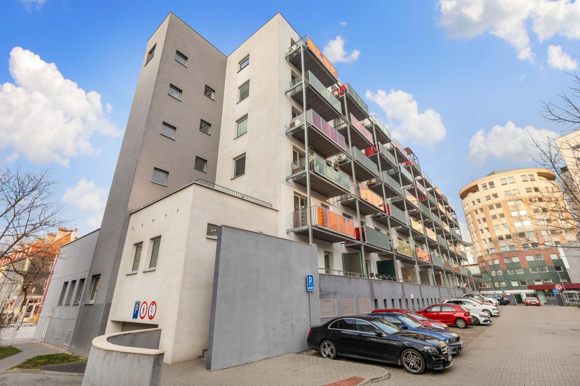 Апартаменты Lam Safari - Balcony - Ac - Free Parking Братислава Экстерьер фото
