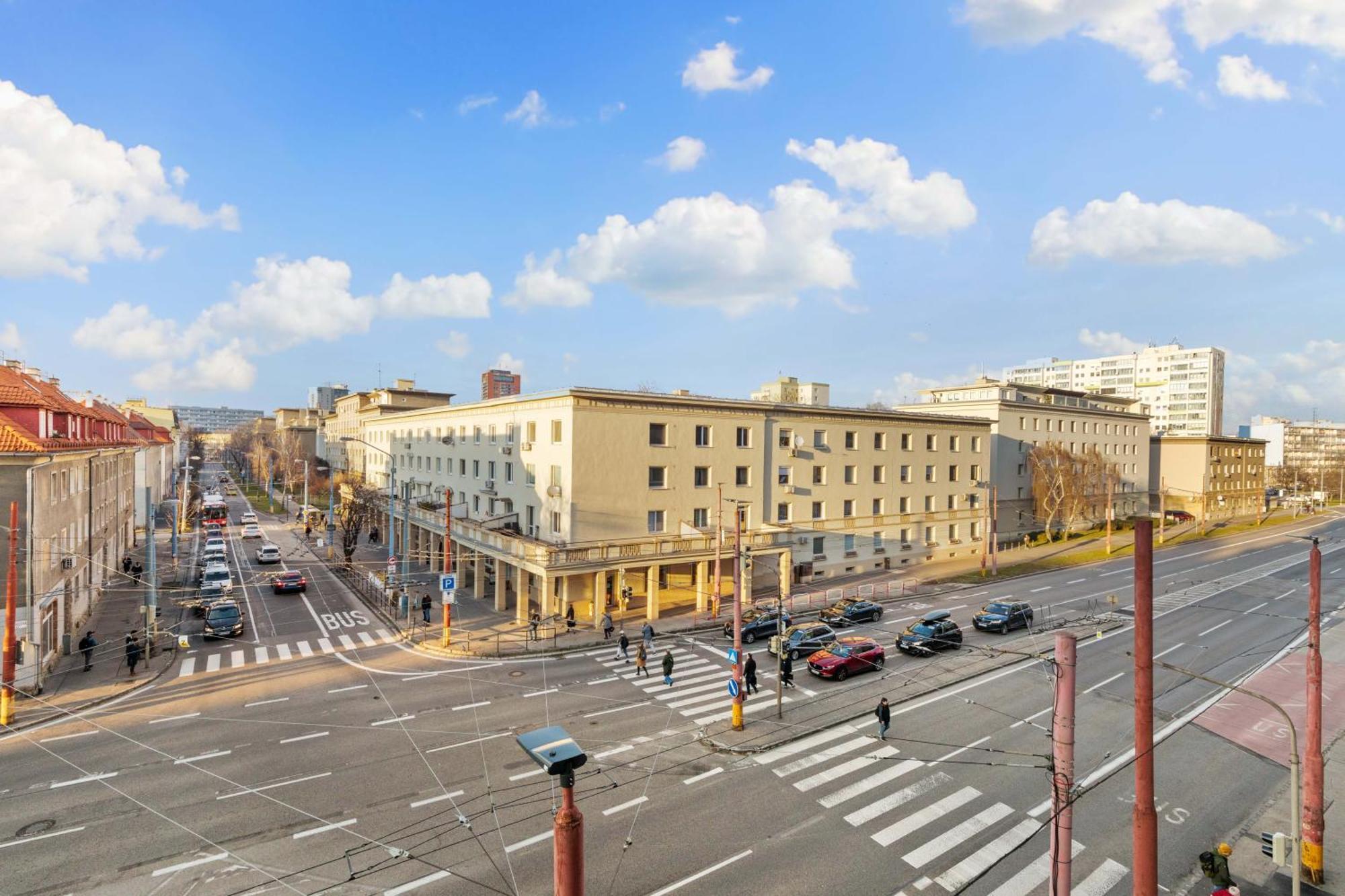 Апартаменты Lam Safari - Balcony - Ac - Free Parking Братислава Экстерьер фото